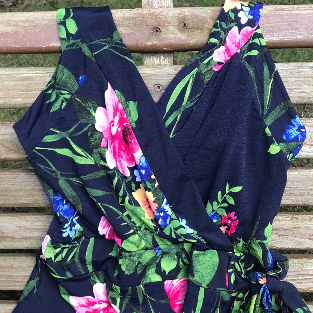 πHPx2π, NWOT LE Lis Navy Floral Maxi Sundress - Picture 2 of 8